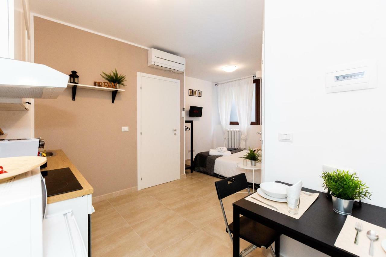 Apartment Paruta 65 Milaan Buitenkant foto